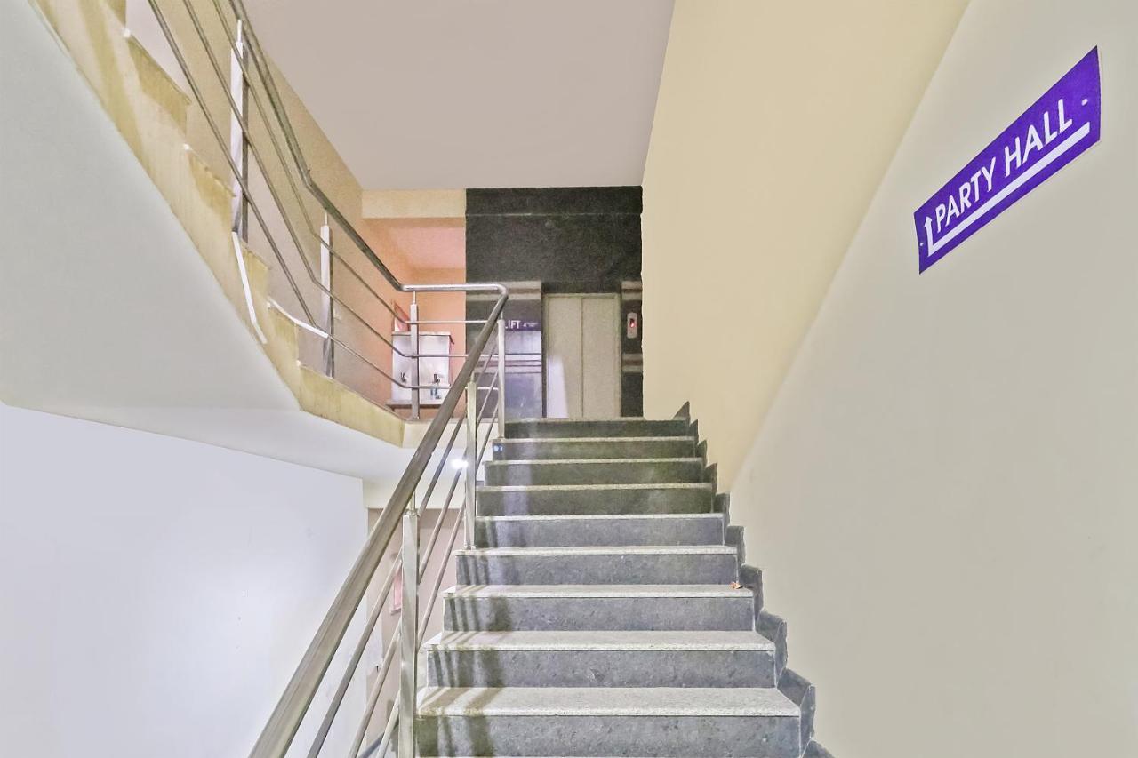 Oyo J P Palace Otel Dod Ballāpur Dış mekan fotoğraf